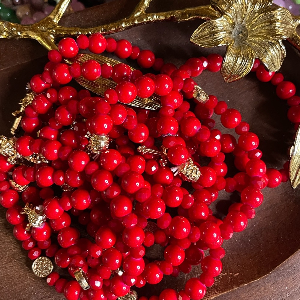 NIP-Elegant Red Beaded Bracelet With Cross Charm in Gold